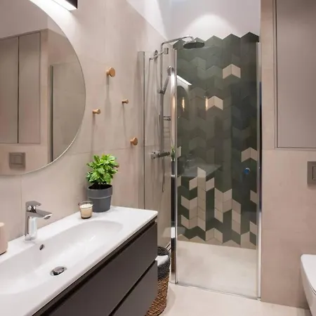 Elegant Luminis In Krakow's Old *