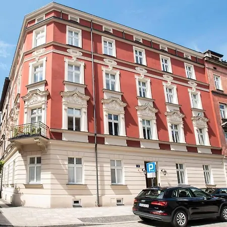 Elegant Luminis In Krakow's Old Krakau