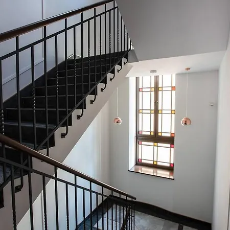 Elegant Luminis In Krakow's Old * Krakau